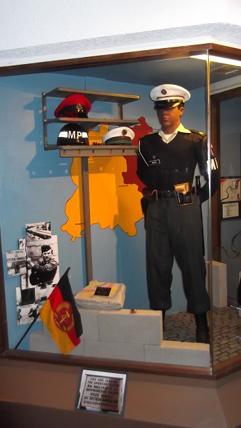 Exhibit featuring a Soldier inside a glass enclosure inside the Noncommissioned Officer Heritage & Education Center.